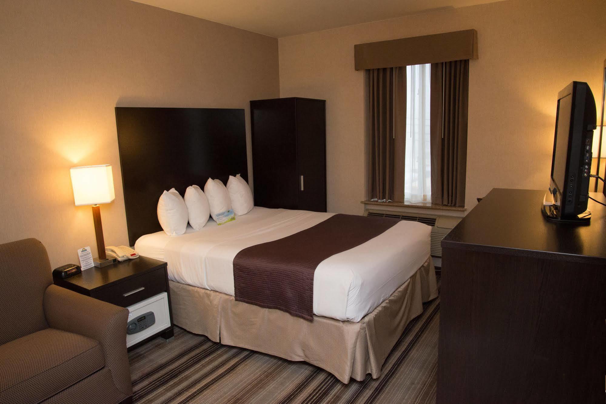 ניו יורק Days Inn By Wyndham Jamaica / Jfk Airport מראה חיצוני תמונה