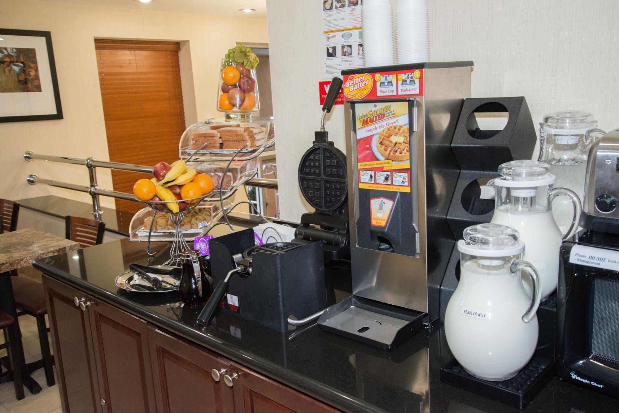 ניו יורק Days Inn By Wyndham Jamaica / Jfk Airport מראה חיצוני תמונה
